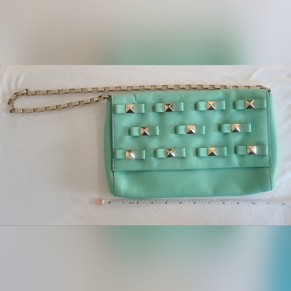 Kate Spade mint green purse with stud and bowties - Picture 4 of 8